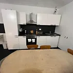 Lägenhet Yard *